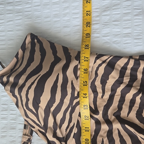 NWT*J CREW Front-twist one-piece in zebra stripe womens size 22 style# BK543 - Picture 11 of 13
